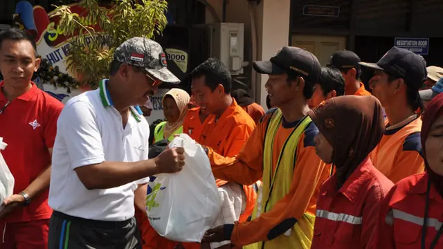 Rayakan Ultah Angkasa Pura I ke 54, Bandara Ahmad Yani Bagikan 375 Paket Sembako 