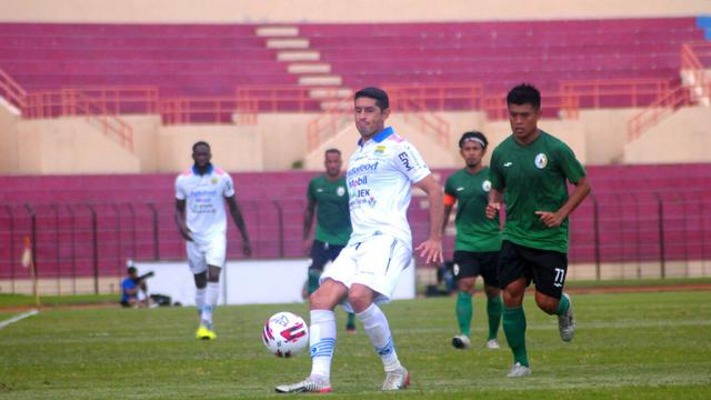 PSS Sleman vs Persib Bandung