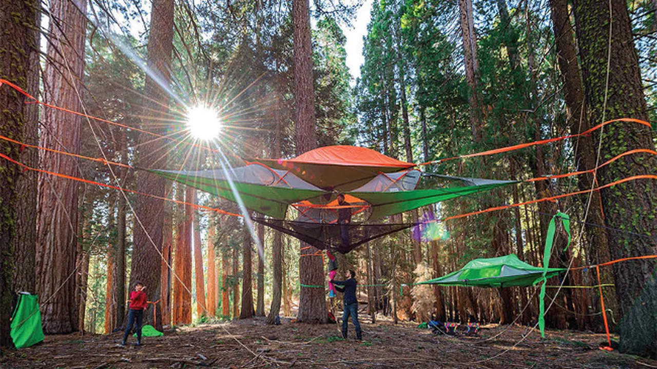 Tenda Hammock Unik untuk Berkemah