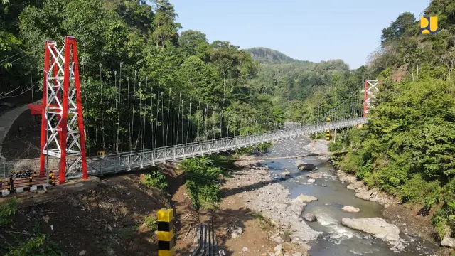 Kementerian PU bakal membangun 63 jembatan gantung di Indonesia pada 2026. (Foto: Kementerian PU)