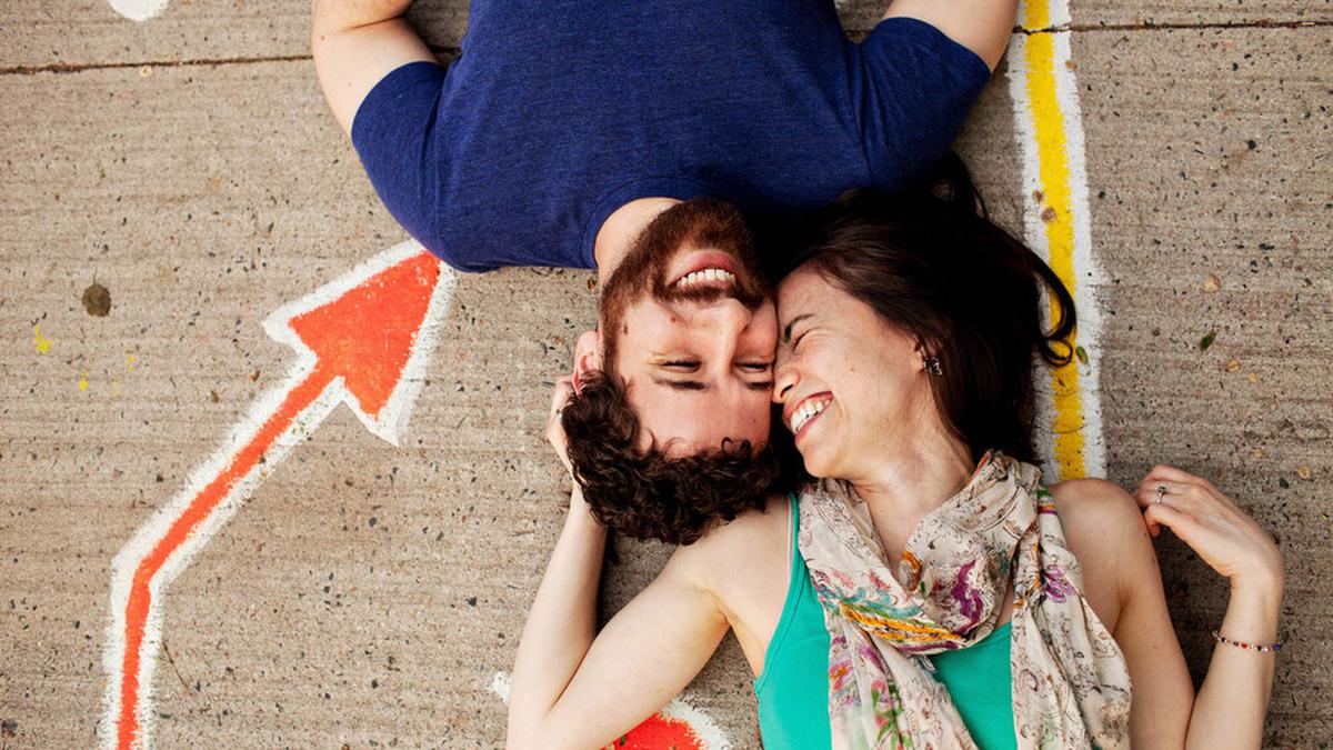 10 Tema Romantis Foto 'Pre Wedding' yang 'Anti-Mainstream'