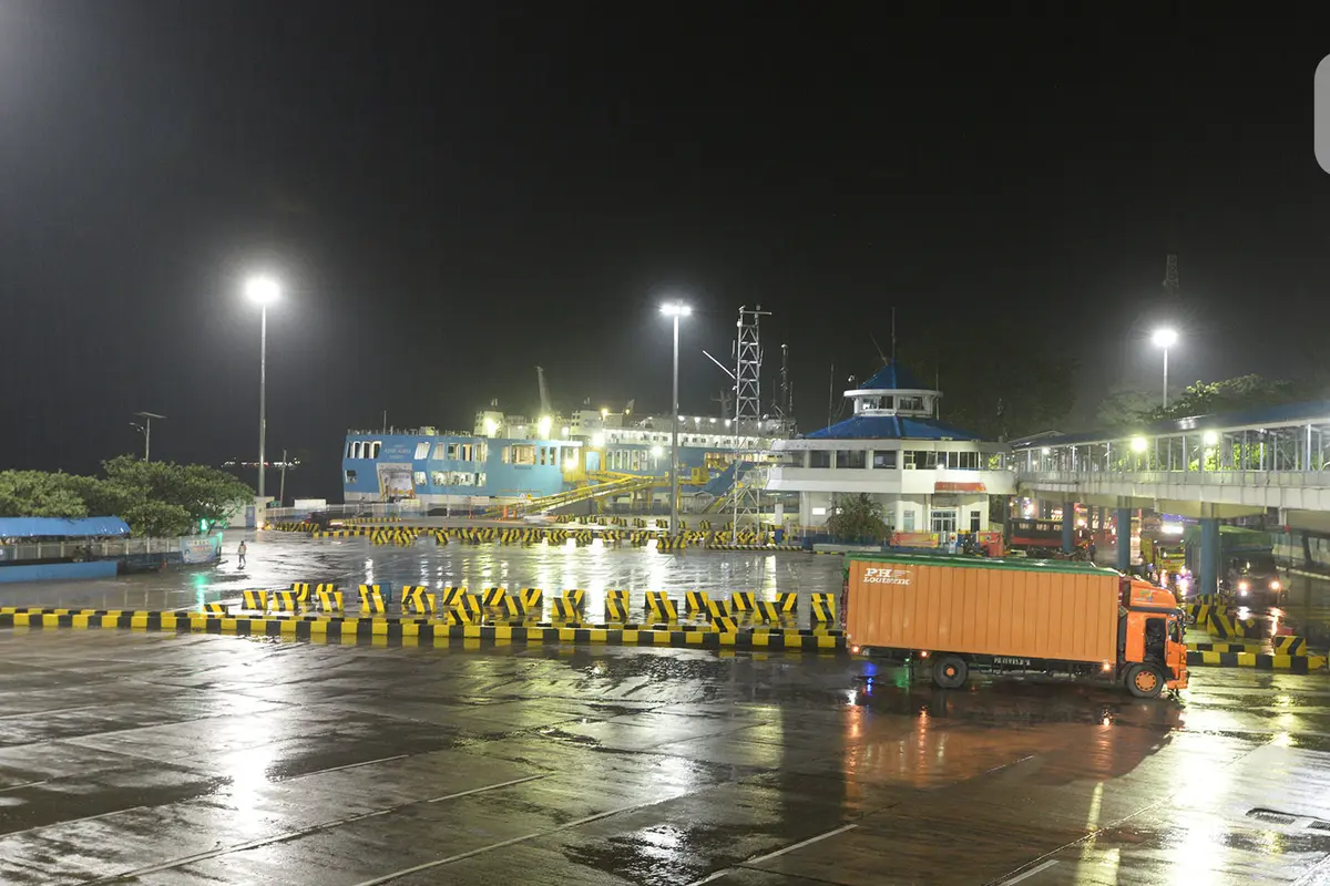 FOTO: Ada Larangan Mudik, Begini Suasana Pelabuhan Merak