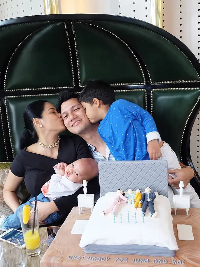 [Bintang] Titi Kamal dan Christian Sugiono