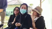 Vega Darwanti Ungkap Keinginan Terakhir Mendiang Ibu: Beli Ambulans untuk Disumbangkan