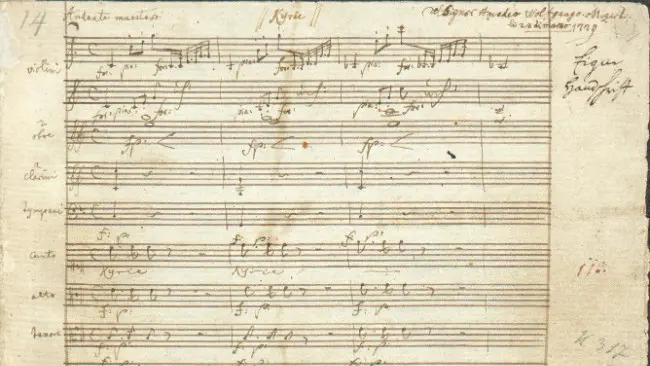 Ilustrasi halaman pertama manuskrip Coronation Mass K317 karya Mozart. (Sumber Wikimedia Commons)