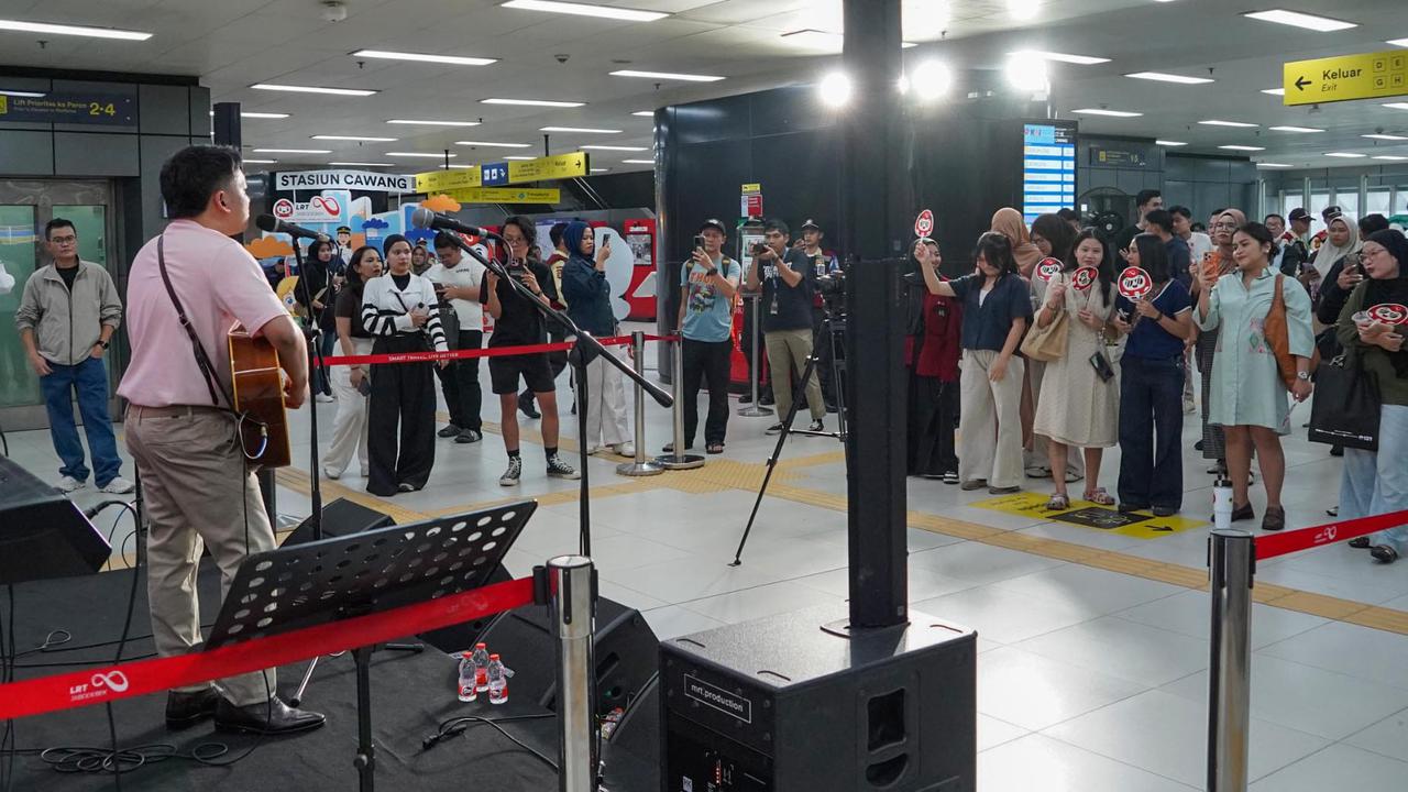 LRT Jabodebek Hadirkan Konser Musik di Stasiun Cawang