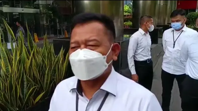 Komisi Pemberantasan Korupsi (KPK) mencabut seluruh akses Brigjen Pol Endar Priantoro di Gedung Merah Putih.