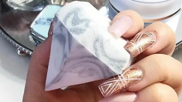 Beauty Blender Diamond Shape