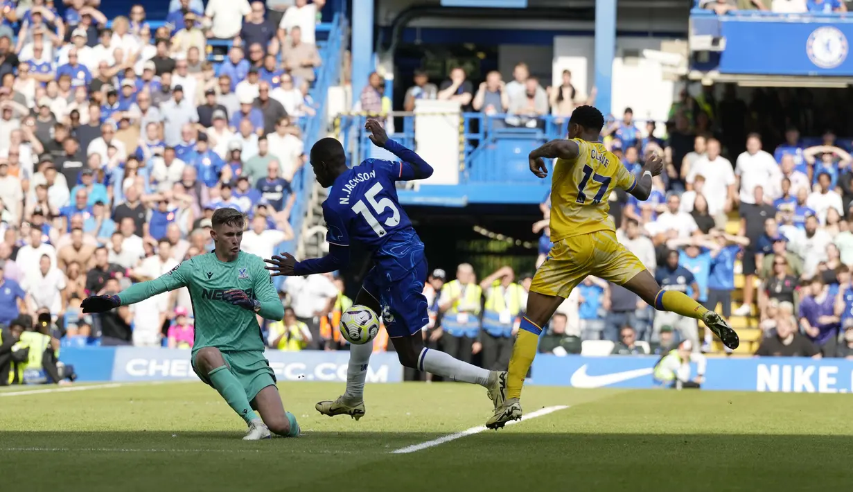 Berkat hasil ini, Chelsea kini menduduki peringkat ke-11 dengan poin 4 dari tiga laga. Sementara itu, Crystal Palace meraih poin pertama mereka musim ini dan kini menempati peringkat ke-16. (AP Photo/Frank Augstein)