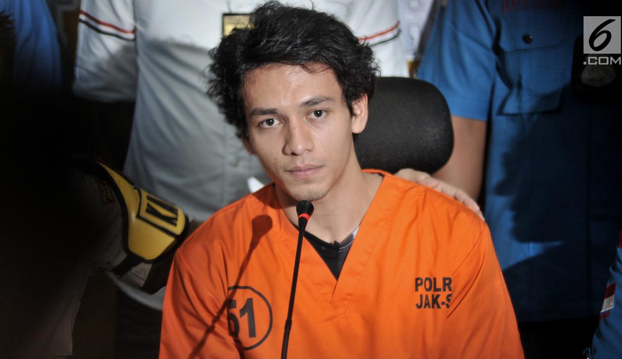 FOTO: Penampilan Jefri Nichol Berbaju Tahanan - News ...