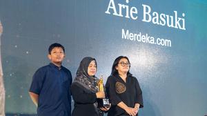 Foto “Selamatkan Hutan Adat Papua”, Arie Basuki Raih Penghargaan ARMA 2026