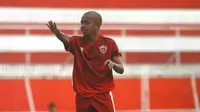 Eka Hera ketika membela Blitar United di Liga 2 2018. (Bola.com/Gatot Susetyo)