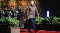 Perdana Menteri Australia Anthony Albanese tiba pada acara 'Welcoming Dinner and Cultural Performance G20 Indonesia' di Taman Budaya Garuda Wisnu Kencana Bali, Selasa malam (15/11/2022). (Willy Kurniawan/Pool Photo via AP)