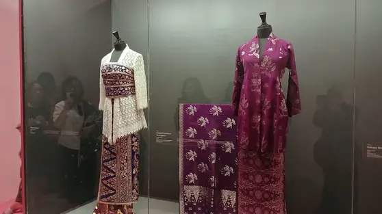 Jakarta Fashion Week Hadirkan Waves of Weave, Saat Kebaya Jadi Benang Merah Budaya Asia Tenggara