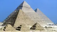 Pemerintah Mesir mengatakan ahli arkeologi menemukan makam dari masa Dinasti Kelima Firaun sekitar 4.500 tahun lalu.