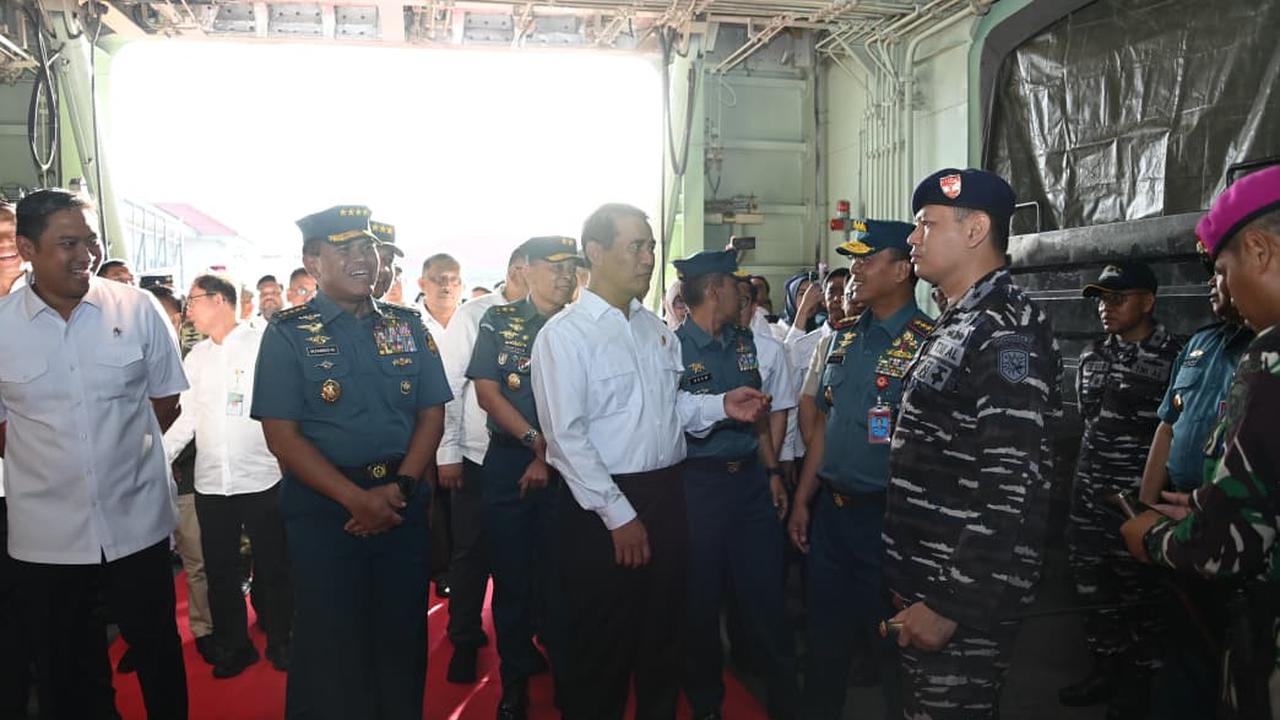 Kebut Penanganan Pascabencana Alam Sumatra, Satgas Zeni Marinir TNL AL Diberangkatkan