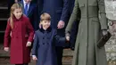 Penampilan Princess Charlotte semakin memukau. Dalam berbusana ia selalu hadirkan tampilan yang begitu memikat. [Foto: Instagram/ TheWales_Family]