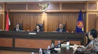 Komisi Pengawas Persaingan Usaha (KPPU) memberikan sanksi senilai Rp 1 miliar kepada dua entitas Mitsui yang berbasis di Indonesia dan Australia atas keterlambatan notifikasi.
