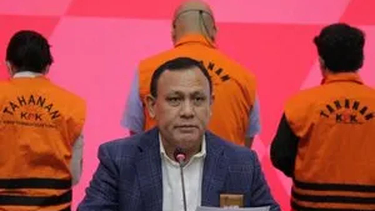 Menurut Firli, keinginan mundur merupakan hak dari setiap pegawai KPK. Namun, kata dia, bisa saja pengunduran diri itu ditolak oleh pimpinan KPK.