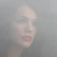 Memendam perasaan cinta nggak menghindarkanmu dari sakitnya ditolak. (Foto: unsplash.com)