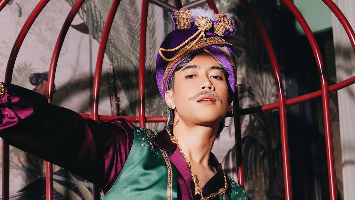 6 Potret Vidi Aldiano Cosplay Om Jin dari Timur Tengah di Aries Party, Terinspirasi Sinetron Jin dan Jun