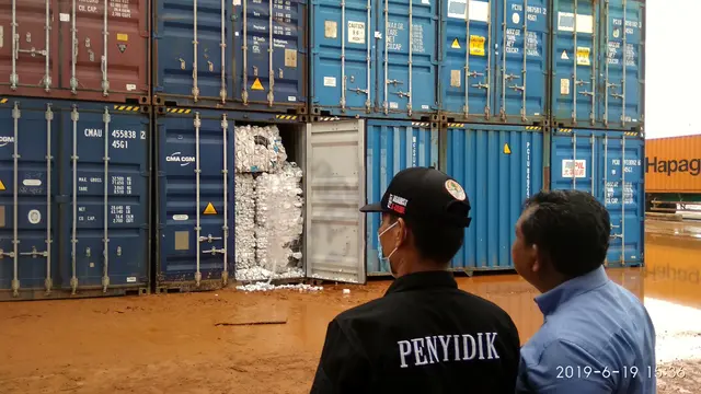 65 kontainer sampah di Batam. Liputan6.com/Ajang Nurdin
