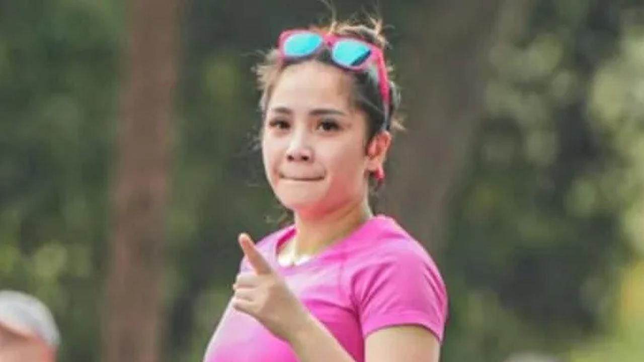Potret Cantik & Menawan Nagita Slavina Olahraga Pakai Baju Pink, Netizen 'Candid Gak Pernah Gagal, Beningnya