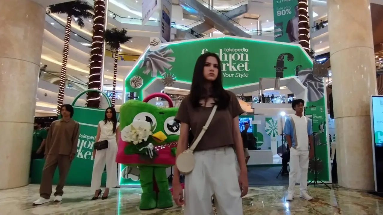 Foto Fashion Show pada Tokopedia Fashion Market 2024