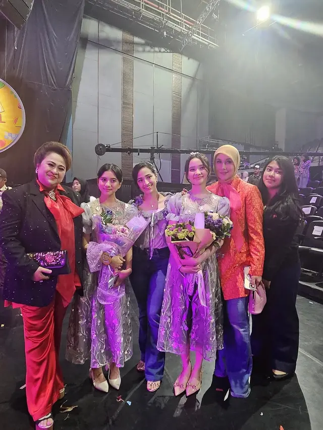 6 Potret Marini Zumarnis di Acara Gadis Sampul 2024, Temani Daffa Wardhana Jadi Juri