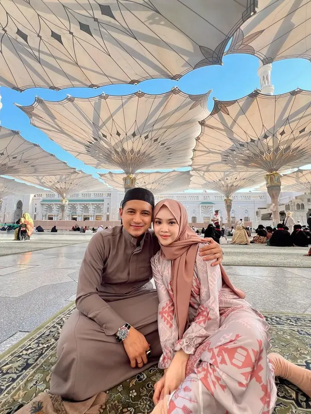 Dea Sahirah Istri Chand Kelvin Hamil