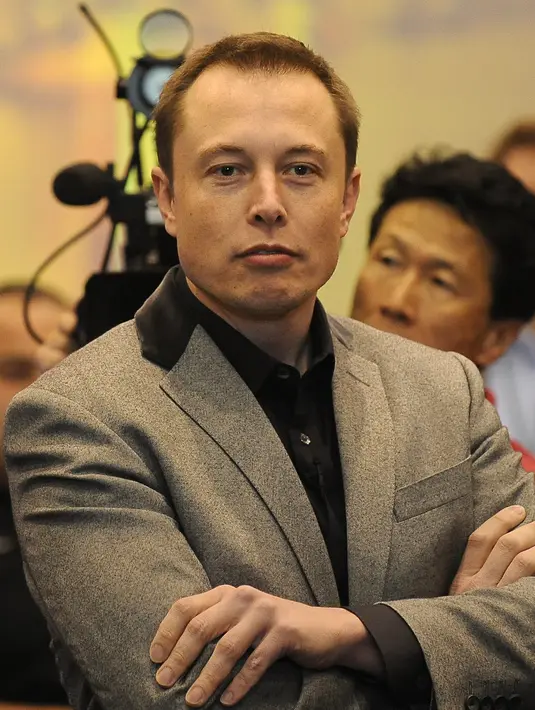 Elon Musk adalah seorang pria Milyarder. Dirinya mempunyai beberapa perusahaan ternama. Ia baru saja bercerai dari Talulah Riley di tahun 2014. (AFP/Bintang.com)