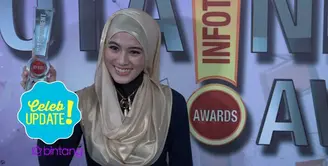 Alyssa Soebandono sabet penghargaan Selebriti Berhijab Paling Fashionable di Infotainment Awards 2017.