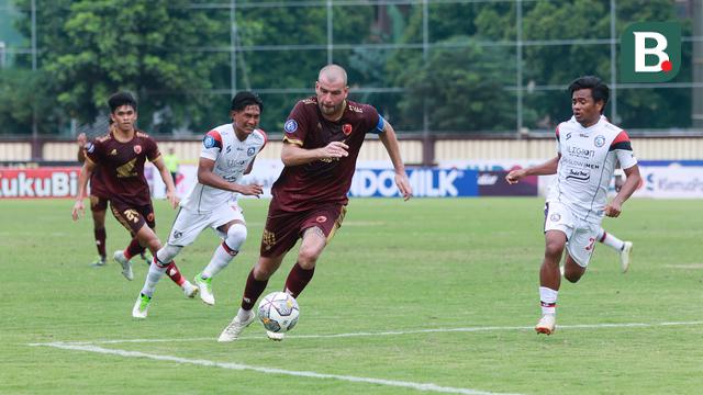Foto: Takluk dari PSM Makassar, Arema Telan Kekalahan Kelima Beruntun di BRI Liga 1 2022 / 2023