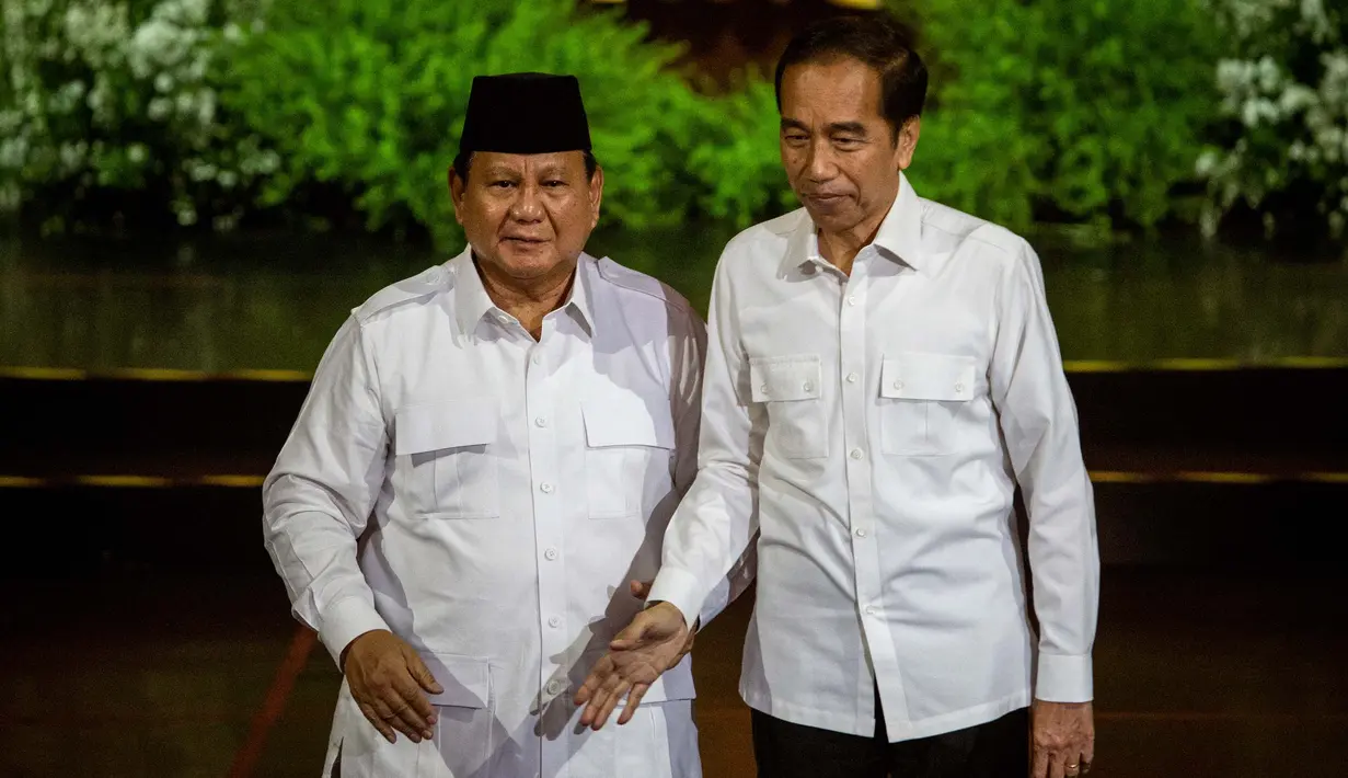 Acara puncak perayaan ulang tahun ke-17 Partai Gerindra dihadiri sejumlah tokoh politik, salah satu di antaranya adalah Presiden Republik Indonesia ke-7 Joko Widodo. (ADITYA AJI/AFP)