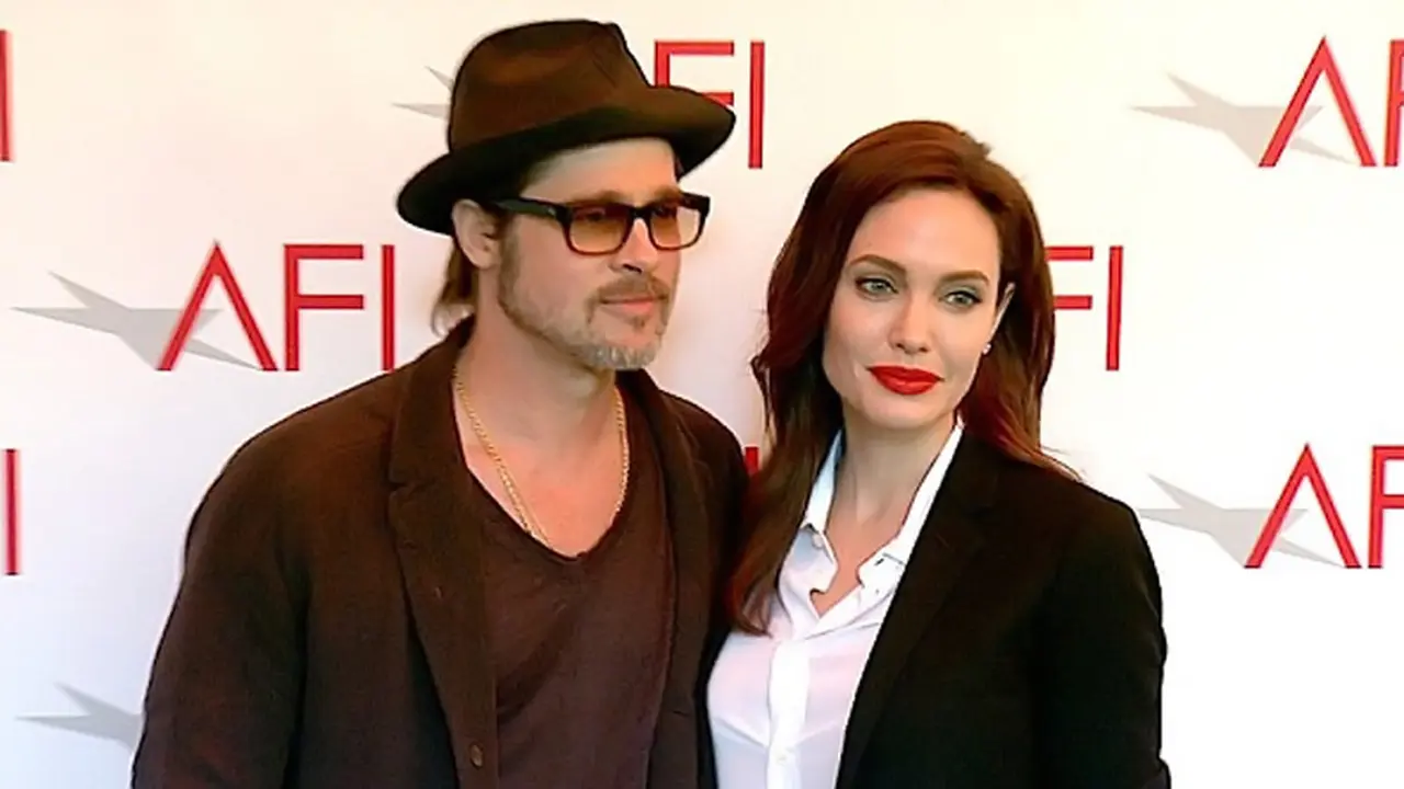 Angelina Jolie dan Brad Pitt 