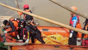 kakek tewas tercebur sungai brantas di kediri (Liputan6.com/antara)