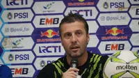 Pelatih Persib Miljan Radovic memuji penampilan anak asuhnya usai laga kontra Persiwa. (Huyogo Simbolon)