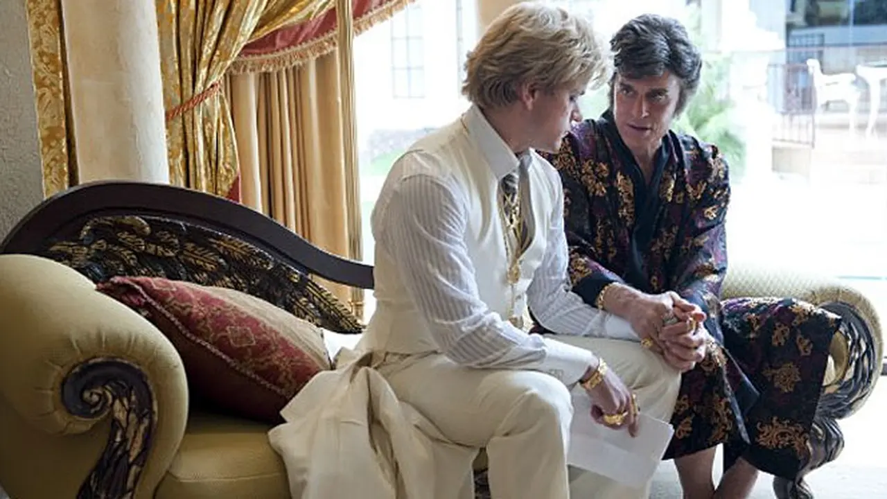 behind-the-candelabra-130916b.jpg