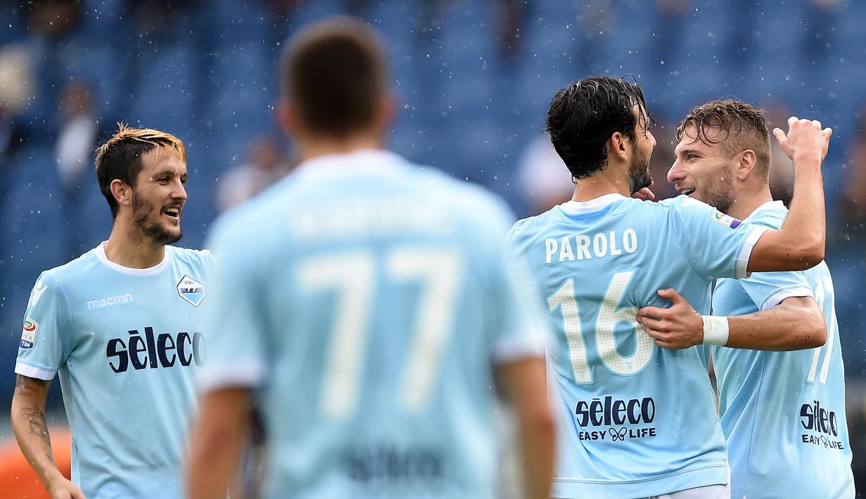 Tifosi Lazio dalam sorotan karena teror kepada wasit Pietro Giacomelli (AFP/Filippo Monteforte)