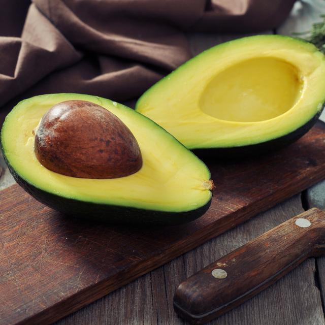 cara makan buah avocado