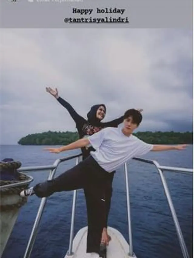 7 Editan Foto Tantri Kotak Bareng Kim Seon Ho Ini Kocak