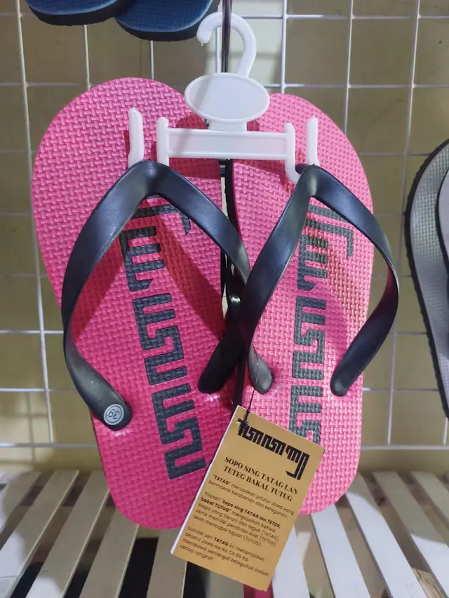 Dari Usaha Sandal Kecil, Fitri Kembangkan Brand hingga Tembus Pasar Online dan Ritel Jogja