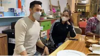Donna Agnesia dan Darius Sinathrya Rombak  Apartemen Jadi Kantor Berkonsep Industrial