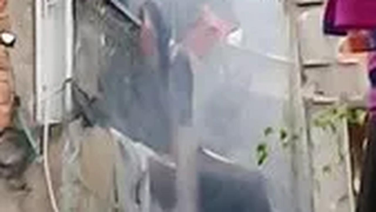 Rumah di Duren Sawit Terbakar Diduga Akibat Gas Bocor, Seorang Nenek Tewas Terpanggang