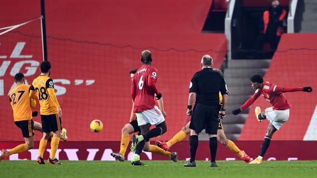 Foto Liga Inggris: Gol Injury Time Marcus Rashford Bawa Manchester United ke Posisi 2