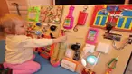 Anak-anak sudah mulai kecanduan gadget? Coba alihkan dengan berbagai permainan di busy board.
