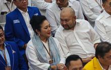 FOTO: Senyum Titiek Soeharto dan Didiet Hediprasetyo Hadiri Penetapan Prabowo Subianto Sebagai Presiden Terpilih 2024 di KPU