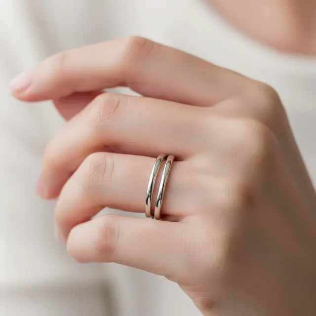 Desain Cincin Emas Kecil yang Cocok untuk Jari Mungil