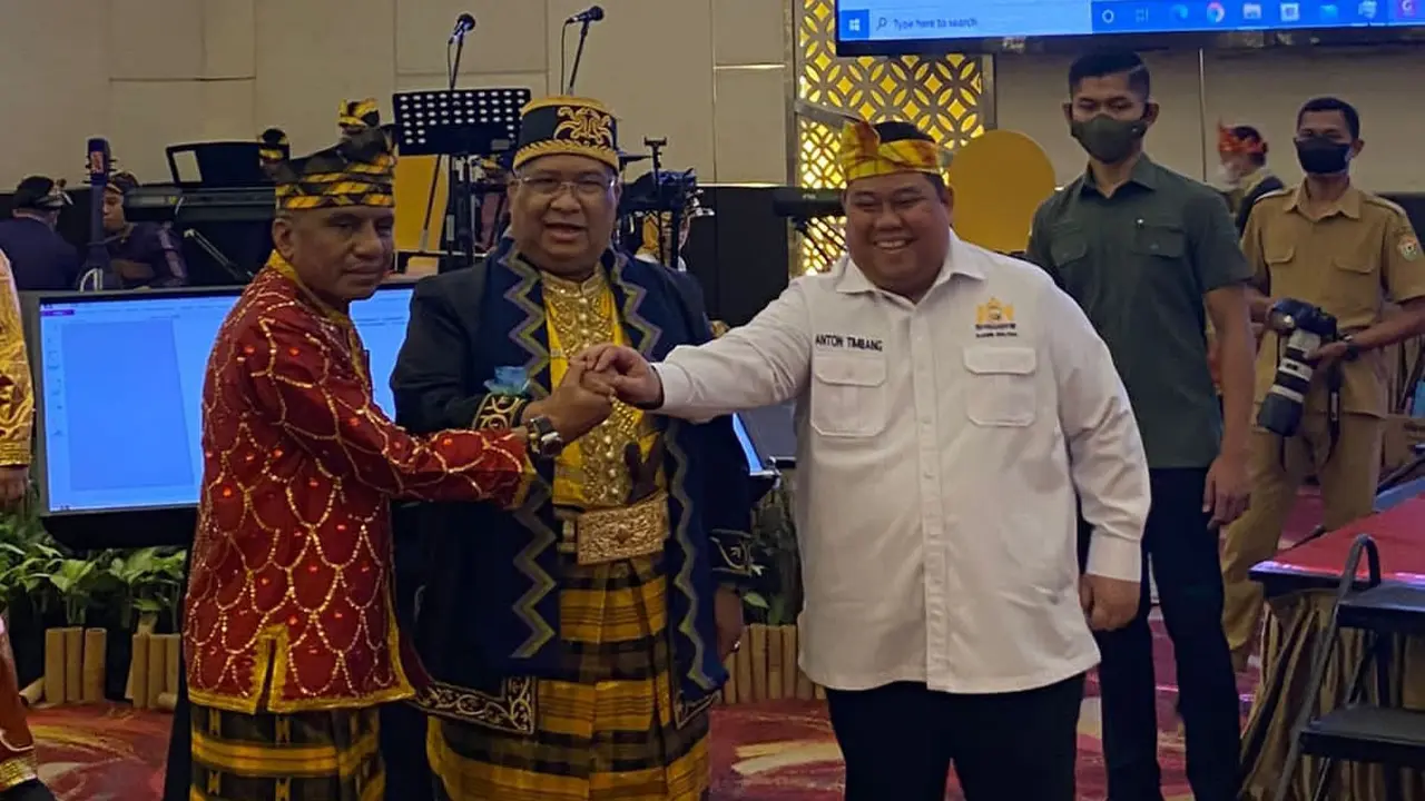 Kepala Kantor KemenkumHAM Sulawesi Tenggara, Gubernur dan Ketua Kadin komitmen melindungi kekayaan intelektual warga.(Liputan6.com/Ahmad Akbar Fua)