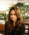 Namun, baru-baru ini Tissa Biani mencuri perhatian dengan penampilannya tanpa riasan. [@tissabiani].